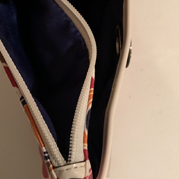 Coach wristlet - Picture 4 of 4